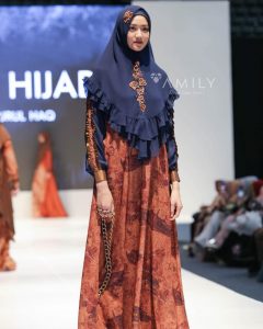 Motif Supporting Indonesia Modest Fashion Week 2019 by Amily Hijab 2